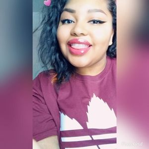 Meet your Posher, Makayla